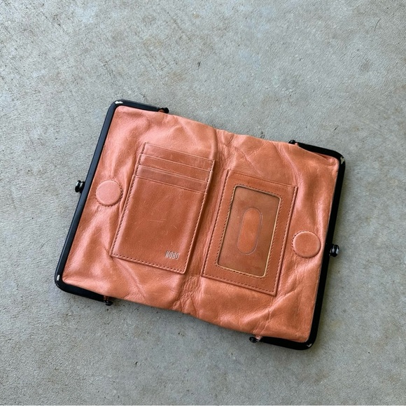 Hobo Lauren Clutch Wallet - Picture 4 of 11